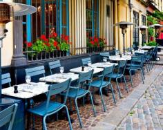 French cafes are very popular places to stop for a cup of coffee, or a quick bite to eat. They're almost always outside.