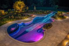 Violin-Shaped Pool ! Poolandspa.com