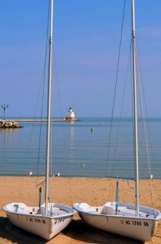 
                    
                        Just 2 of us, After Season, Port Washington, Wisconsin  by Grace Ray on 500px
                    
                