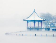 Snow in Ming Hu Lake, China 雪染明湖