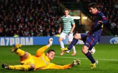 Forster can replace Valdes at Barcelona, says Dani Alves