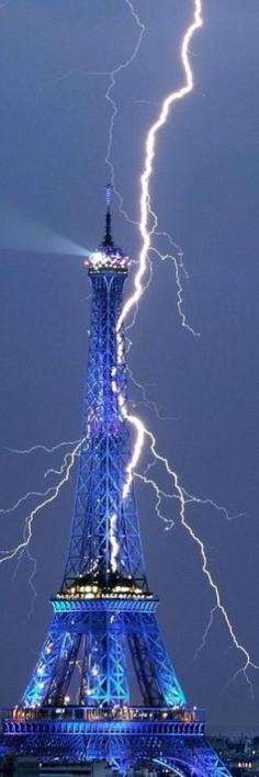 LIGHTENING STRIKES THE EIFFEL TOWER IN PARIS