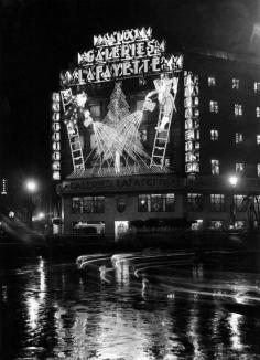 One of most classic Christmas spots for ages has been Les Galeries Lafayette, pictured here in 1930.