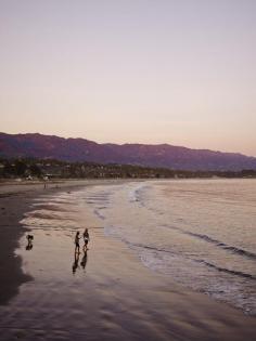 Relax on the beautiful beaches of #SantaBarbara and watch the sun go down.