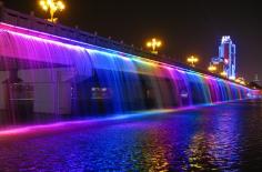 15 Unusual and Creative Bridges - Banpo Fountain Bridge, South Korea