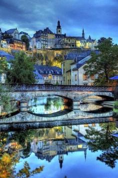 tassels:  Luxembourg