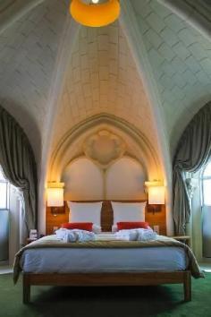 Mercure Poitiers Centre: Poiters, France // former chapel, lovely architecture