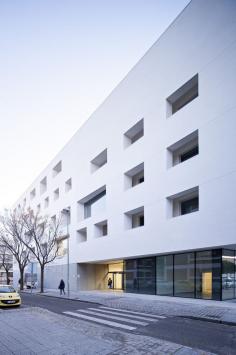 Education Centre for the University of Cordoba | Rafael de la-Hoz Arquitectos; Photo: Javier Callejas | Archinect