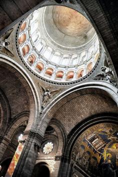 Sacré coeur in Montmartre, Paris, France. Stunning!