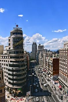 Vista, Gran Via, Madrid    View down Gran Via from Corte Inglese, Madrid    Por Jim Anzalone