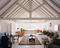 Jacques Grange’s portuguese retreat is such a summer interiors inspiration. Light-filled and natural.