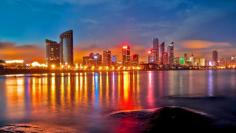 Night Qingdao - reflecting the lights