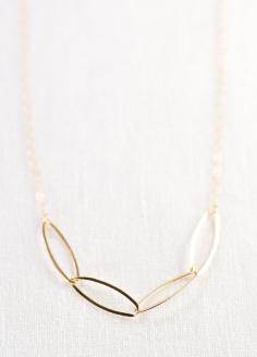 necklace gold delicate