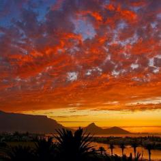Burnt red skies in Cape Town. Photo courtesy of jerricatan on instagram.