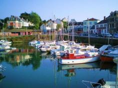 Flânerie portuaire Port-Tudy, Ile de Groix, Morbihan, \\ Bretagne. France