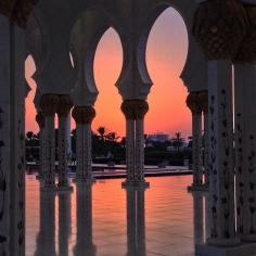 Sunset in Abu Dhabi. Photo courtesy of byualumnus on Instagram.