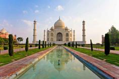 Taj Mahal, India | 26 Real Places That Look Like They've Been Taken Out Of Fairy Tales