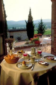 Breakfast in Tuscany