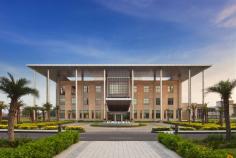 Indian School of Business: Mohali Campus | Perkins Eastman; Photo: Copyright Sarah Mechling - Perkins Eastman | Archinect