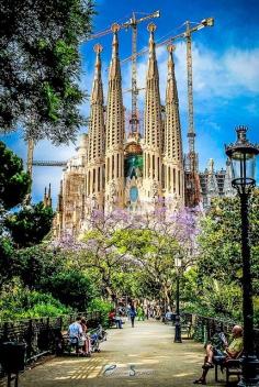 16 of The Most Spectacular Places in The World, That Everyone Should Visit (Sagrada Familia, Barcelona, Spain)