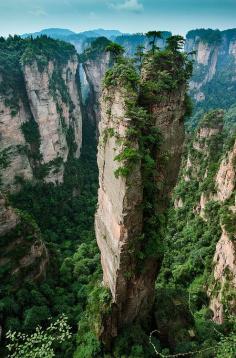 Split Pinnacle , Hunan China - The 100 Most Beautiful and Breathtaking Places in the World in Pictures (part 2)