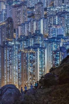 Hong Kong's Skyline...never had the urge to go there but this makes me feel differently. Beautiful.