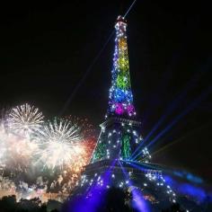 Eiffel fireworks      latestnewspics.bl...