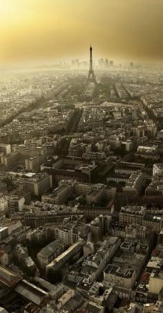 París, France.