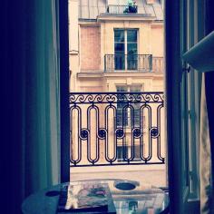 There's no bad view in Paris…even from the bathroom. Photo courtesy of storeys on Instagram.