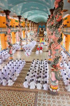 
                        
                            Tòa Thánh Tây Ninh, Tay Ninh, Vietnam
                        
                    