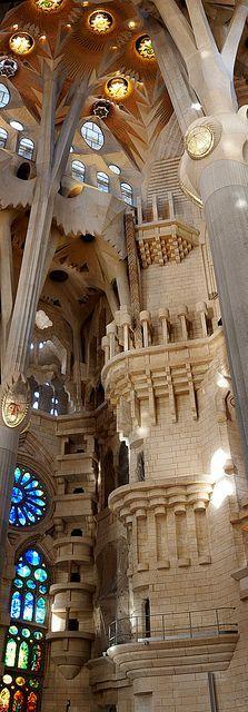 
                        
                            awesomel Sagrada Familia, Barcelona, Spain
                        
                    