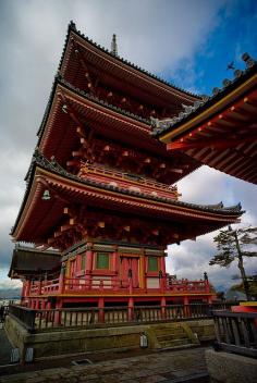 
                        
                            Pagoda - Kiyomizudera , Kyoto ... been here too! But still, would love to see it again :)
                        
                    