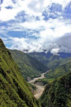 
                        
                            Santa Maria, Santa Maria, Peru - High above the Rio Urubamba on the way to Machu Picchu in Peru
                        
                    