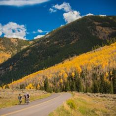 If biking through the mountains sounds like the ideal fall getaway to you, check out these great mountain resorts. A personal favorite is Aspen, where this photo is from, thanks to redmtnproductions on Instagram.