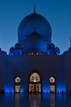 The Sheikh Zayed bin Sultan Al Nahyan Mosque located in Abu Dhabi, UAE, Middle east