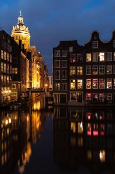 St. Nicolaaskerk at night, Amsterdam, Holland