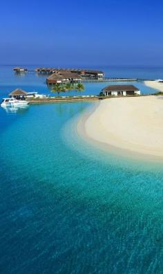 
                        
                            Maldives, the most Romantic Place in World | Amazing Snapz
                        
                    