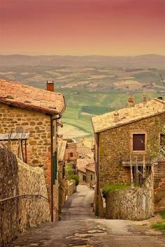 
                        
                            Tuscany, Italy
                        
                    
