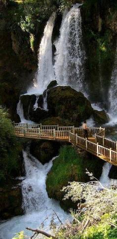 #Waterfall in #Sivas #Turkey en.directrooms.co...