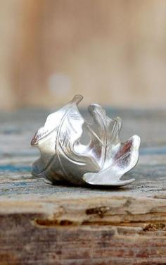 
                        
                            Silver LEAF Ring Romantic Vintage Style Leaf Autumn
                        
                    