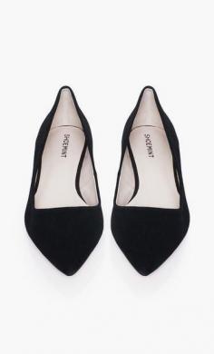 
                        
                            Classic Pointed Flat
                        
                    