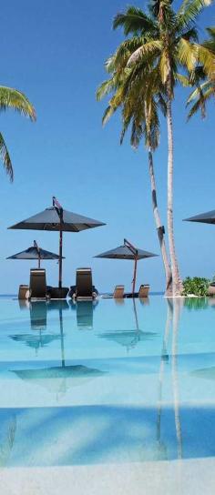 
                        
                            Halaveli Resort, Maldives | See more Amazing Snapz
                        
                    