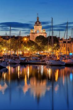 
                        
                            Blue Hour - La Rochelle, France
                        
                    