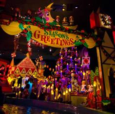 
                        
                            The Best Disney Christmas Attraction!
                        
                    