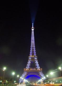 Eiffel Tower              ParisDailyPhoto