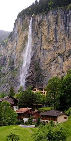 #Staubbach_Falls, #Switzerland en.directrooms.co...