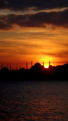 
                        
                            Sunset in Istanbul, Turkey
                        
                    