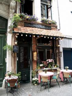 
                    
                        Un Joli Café. Belgium
                    
                