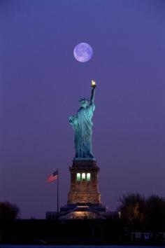 
                    
                        Lady Liberty, NY.
                    
                