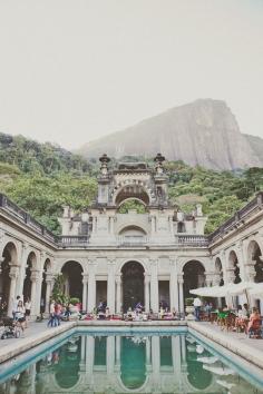 
                    
                        Lage Park, Rio de Janeiro, Brazil.  {Photo by Alessandro Giraldi Costa Medeiros, flickr}.
                    
                